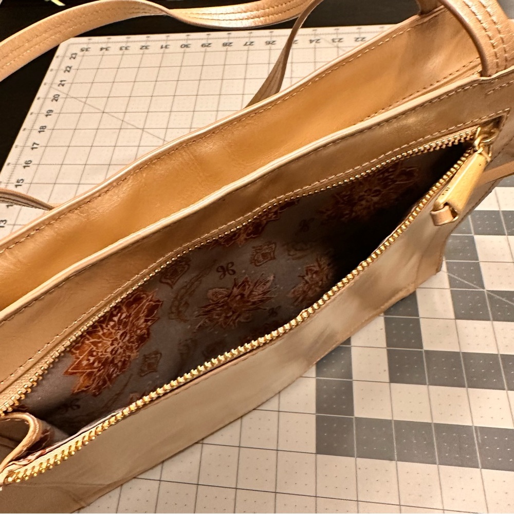 Gold leather HOBO shoulder bag - Picture 8 of 10